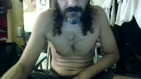 Snapshot of oshaka chatting on 06-14-26, 03:58 HappyGrower online show from 06-14-26, 03:58