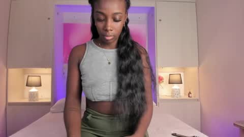 oshun_444 online show from 04-18-26, 12:09
