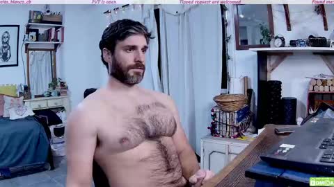 Snapshot of osito_blanco chatting on 05-12-26, 09:34 Osito Blanco online show from 05-12-26, 09:34