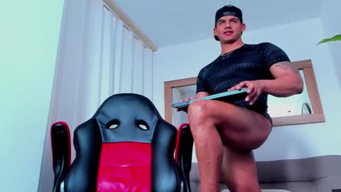 Snapshot of oskar_ford21 chatting on 03-04-25, 04:20 Oskar Ford NEW ACCOUNT online show from 03-04-25, 04:20