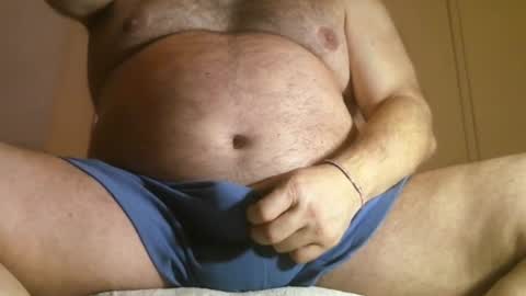 Snapshot of osolicencioso chatting on 11-17-25, 04:29 Oso Licencioso online show from 11-17-25, 04:29