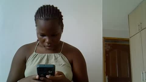 Snapshot of osoprettyebony chatting on 10-29-25, 12:29 osoprettyebony online show from 10-29-25, 12:29