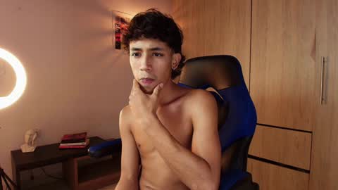 Snapshot of ostin_18hot chatting on 01-14-25, 05:30 ostin 18hot online show from 01-14-25, 05:30