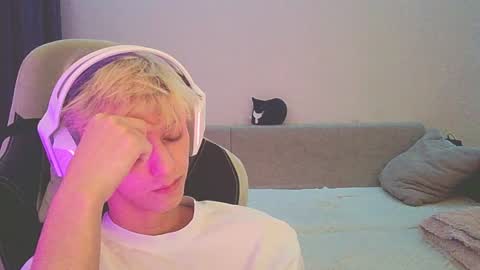 Ostin online show from 12-26-24, 03:20