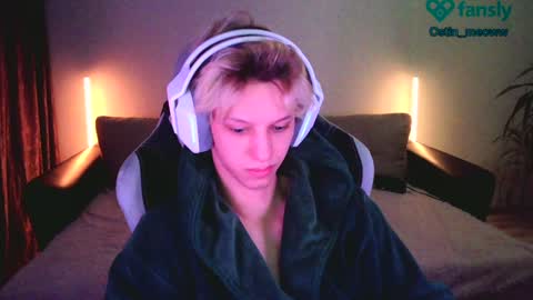 Ostin online show from 01-27-25, 02:57