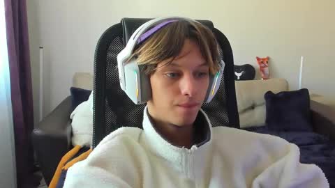 Ostin online show from 09-15-25, 03:50