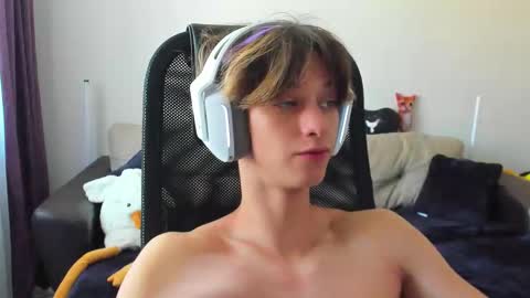 Ostin online show from 09-19-25, 04:47