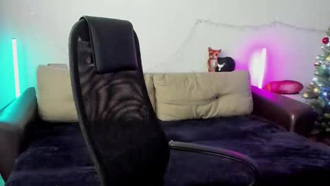 Ostin online show from 12-19-25, 05:14