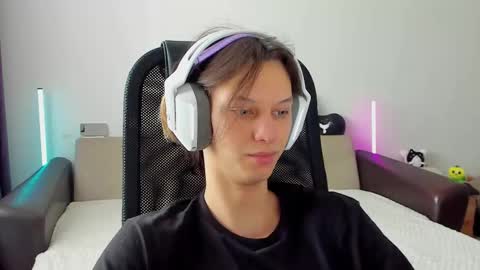 Ostin online show from 02-14-26, 07:38