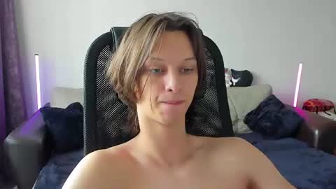 Snapshot of ostin_meoww chatting on 07-21-26, 08:16 Ostin online show from 07-21-26, 08:16