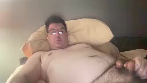 Snapshot of otter916 chatting on 10-15-25, 01:39 otter916 online show from 10-15-25, 01:39