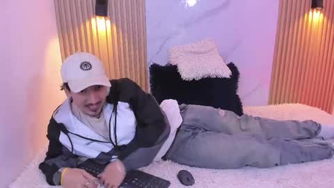 Otto Andrew online show from 04-14-26, 04:07