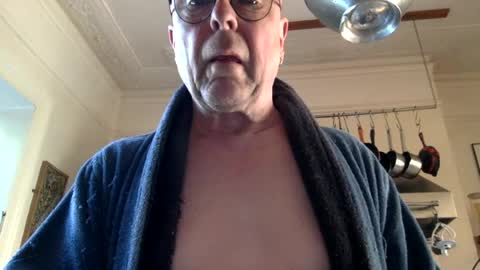 Snapshot of ottodick chatting on 06-14-26, 07:10 Otto online show from 06-14-26, 07:10