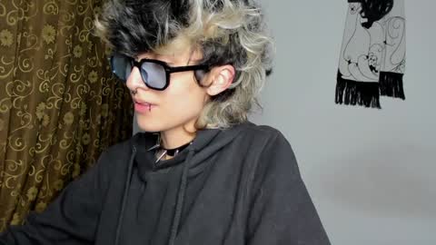 Otto 3 online show from 12-12-24, 01:53