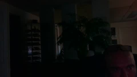 Snapshot of ouiostie chatting on 12-06-24, 02:49 Vraiment la online show from 12-06-24, 02:49