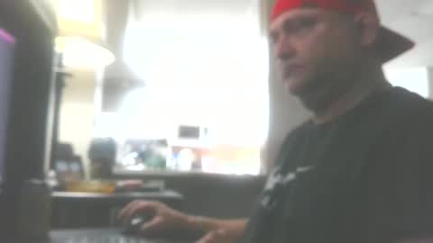 Snapshot of ouiostie chatting on 12-03-25, 04:05 Vraiment la online show from 12-03-25, 04:05