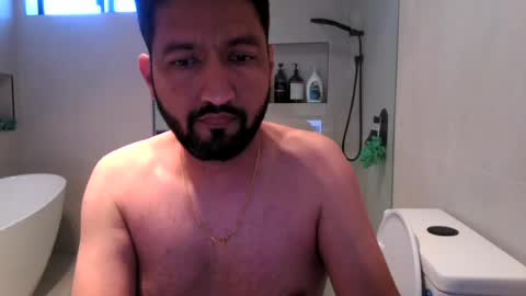 Snapshot of outdoornakedguy11_007 chatting on 08-04-26, 03:43 outdoornakedguy11_007 online show from 08-04-26, 03:43