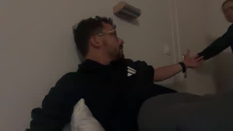 Snapshot of ovidius96 chatting on 10-21-25, 06:08 ovidius96 online show from 10-21-25, 06:08