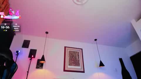 Snapshot of oween_roberts chatting on 12-05-25, 08:01 Oween online show from 12-05-25, 08:01