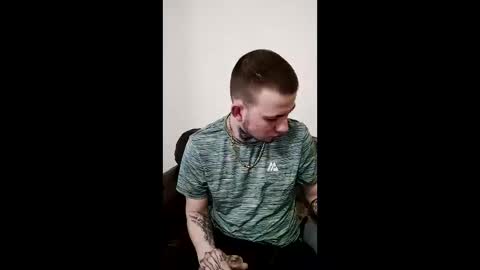 Owen kayz online show from 04-12-26, 11:54