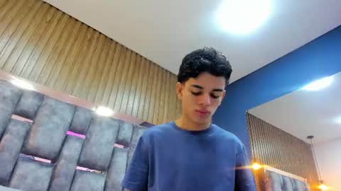 Snapshot of owen__johnson chatting on 07-17-26, 11:17 Owen Johnson online show from 07-17-26, 11:17