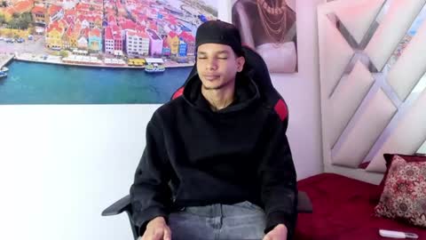 Snapshot of owen_blaze3 chatting on 06-17-26, 03:31 owen blaze online show from 06-17-26, 03:31