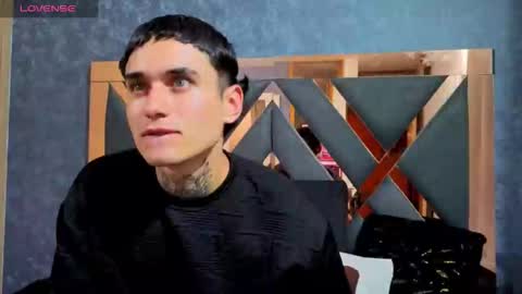 Snapshot of owen_desmond chatting on 09-26-25, 02:37 owen desmond online show from 09-26-25, 02:37