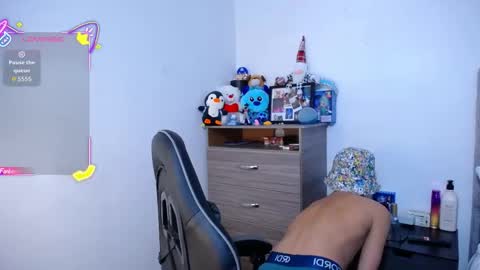 Owen  Independent model  online show from 12-14-25, 05:51