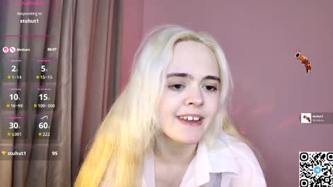 Snapshot of oxcy_live chatting on 04-25-26, 10:18 Oxcy online show from 04-25-26, 10:18
