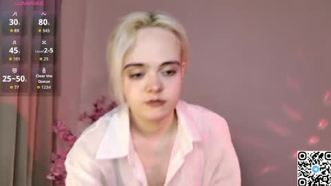 Snapshot of oxcy_live chatting on 04-29-26, 05:11 Oxcy online show from 04-29-26, 05:11