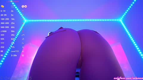 Snapshot of oxlemon chatting on 01-20-25, 01:18 oxlemon online show from 01-20-25, 01:18