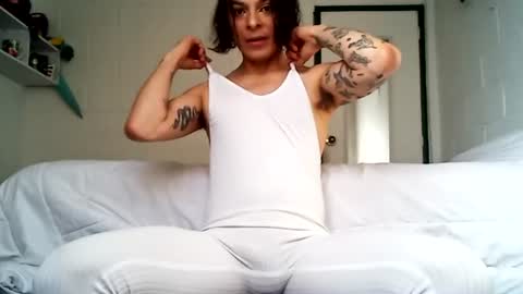 Snapshot of oxxy_jean chatting on 06-13-26, 12:25 Jeannifer online show from 06-13-26, 12:25