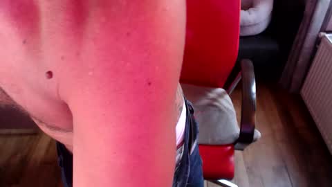 Snapshot of oyrlgtu1257 chatting on 11-19-25, 08:14 Oyrlgtu online show from 11-19-25, 08:14