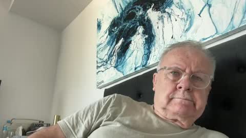 ozhairybearxxxx online show from 06-12-26, 03:38