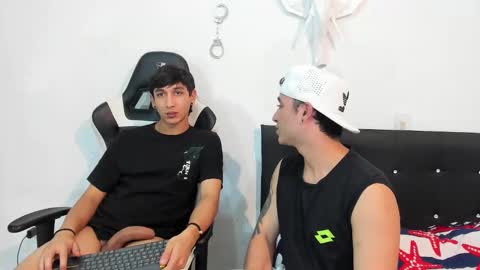 Snapshot of p_jhon chatting on 01-21-25, 09:46 P online show from 01-21-25, 09:46