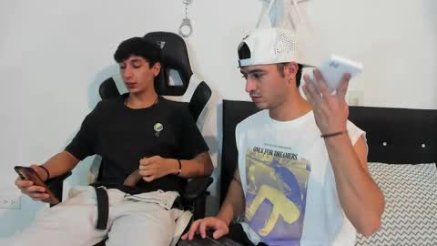 Snapshot of p_jhon chatting on 01-25-25, 09:14 P online show from 01-25-25, 09:14