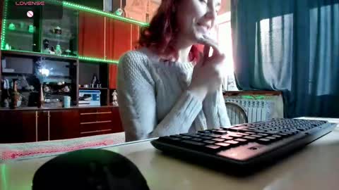 Ella online show from 03-07-25, 01:18