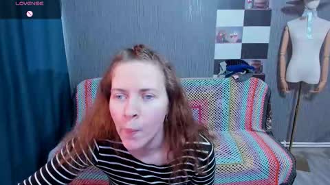 Ella online show from 10-31-25, 07:42
