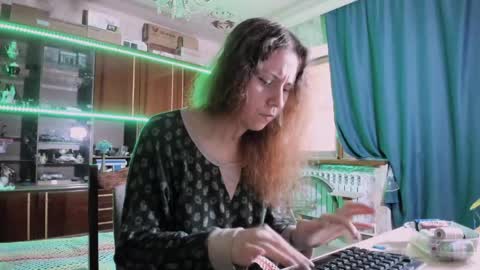 Ella online show from 05-26-26, 06:09