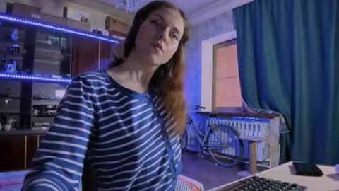 Ella online show from 05-31-26, 07:48