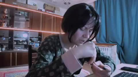 Snapshot of pa1e_pr1ncess chatting on 06-11-26, 08:01 Ella online show from 06-11-26, 08:01