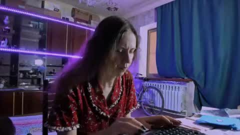 Snapshot of pa1e_pr1ncess chatting on 06-21-26, 06:49 Ella online show from 06-21-26, 06:49