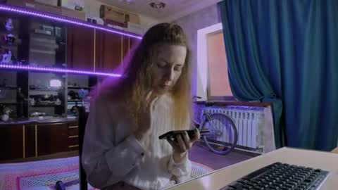 Snapshot of pa1e_pr1ncess chatting on 07-09-26, 06:50 Ella online show from 07-09-26, 06:50