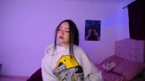 Snapshot of paariss_ chatting on 06-30-26, 12:00 Paris online show from 06-30-26, 12:00