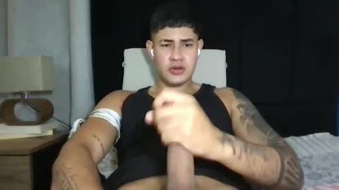 Snapshot of pablo_boston chatting on 12-01-24, 11:25 Javi online show from 12-01-24, 11:25