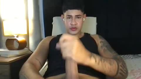 Snapshot of pablo_boston chatting on 01-17-25, 04:39 Javi online show from 01-17-25, 04:39