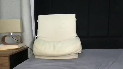 Snapshot of pablo_boston chatting on 02-25-25, 05:19 Javi online show from 02-25-25, 05:19