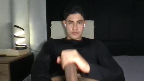 Snapshot of pablo_boston chatting on 09-09-25, 10:53 Javi online show from 09-09-25, 10:53