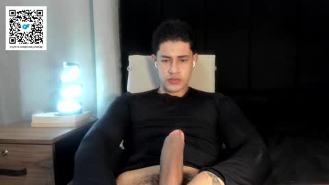 Snapshot of pablo_boston chatting on 10-29-25, 06:15 Javi online show from 10-29-25, 06:15