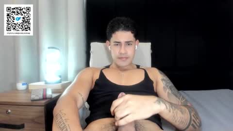 Snapshot of pablo_boston chatting on 11-27-25, 06:15 Javi online show from 11-27-25, 06:15